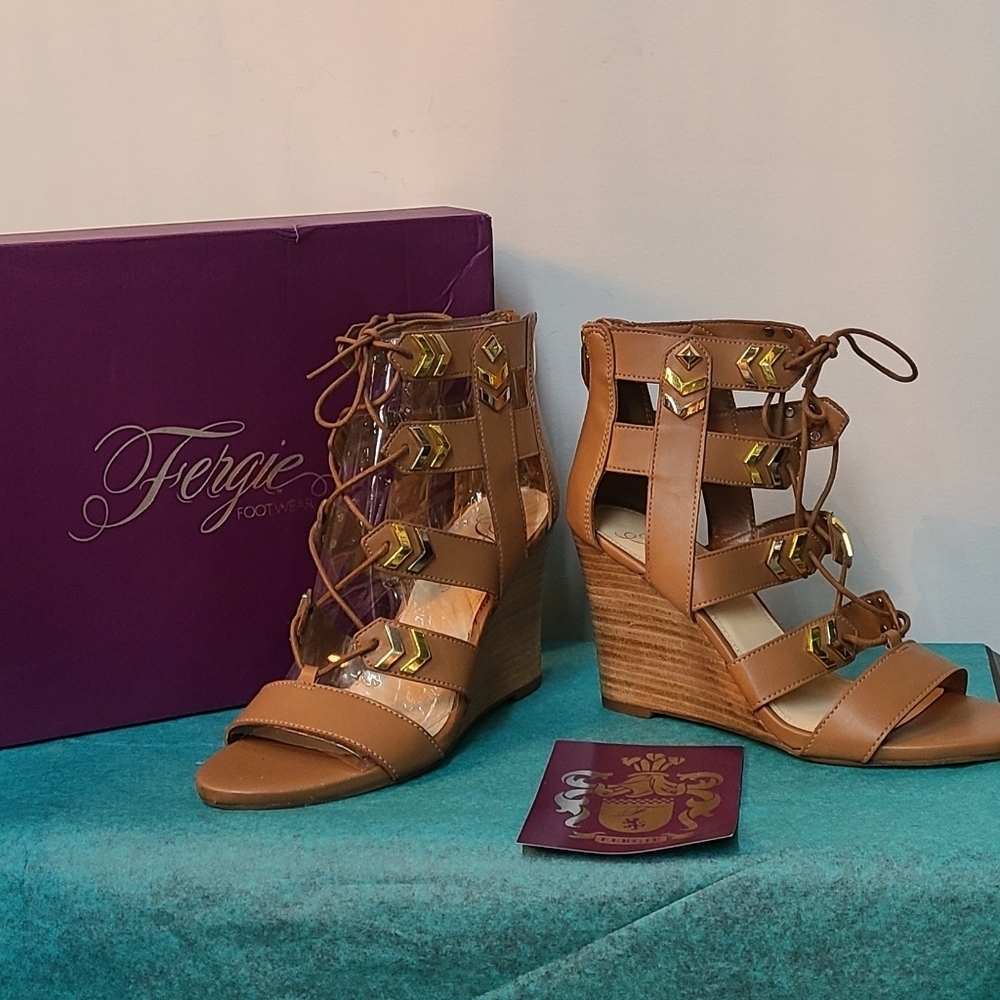 NIB Fergie Wedges